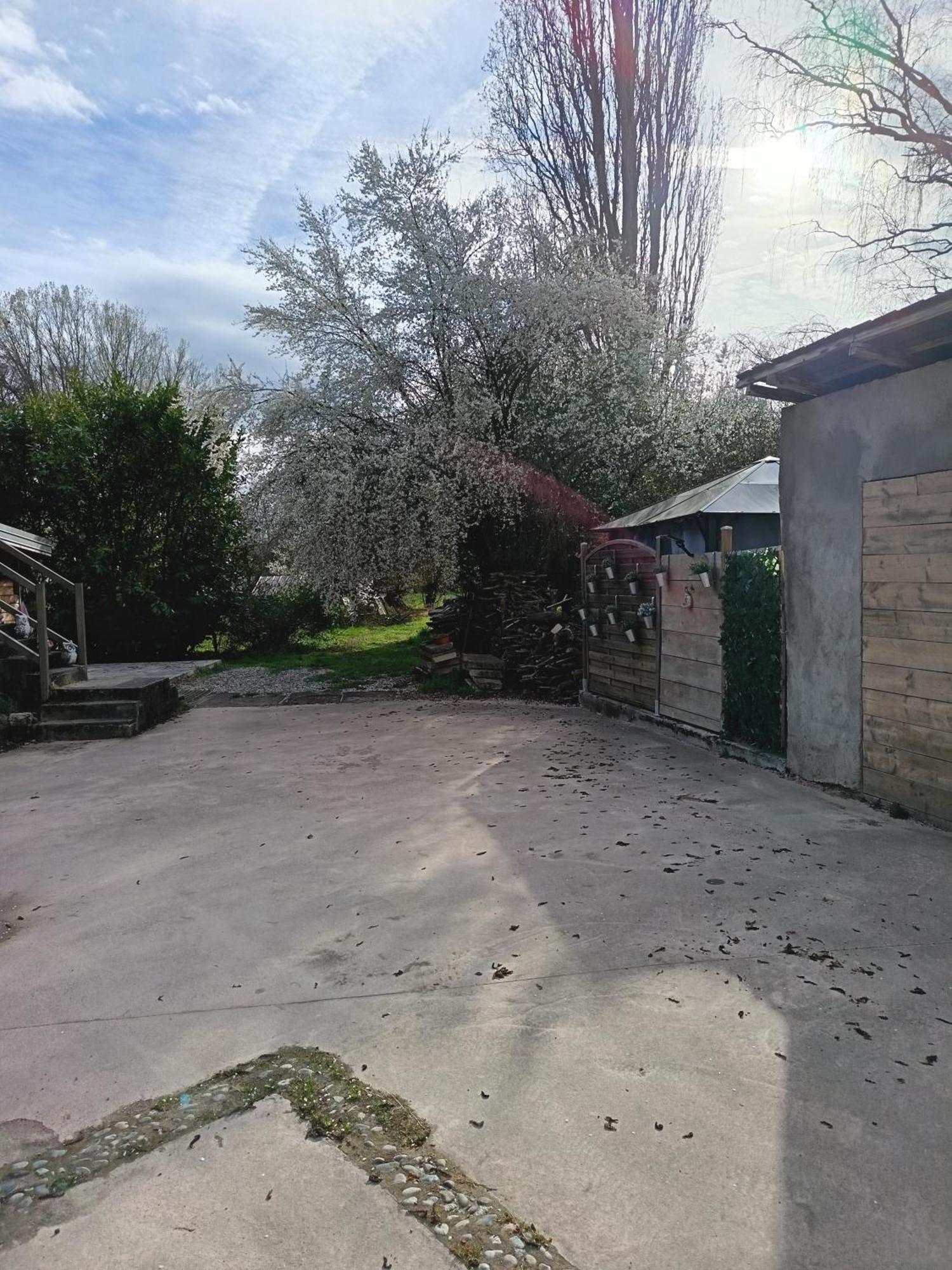 Appartement La Pensine du célèbre sorcier à Bourogne Extérieur photo